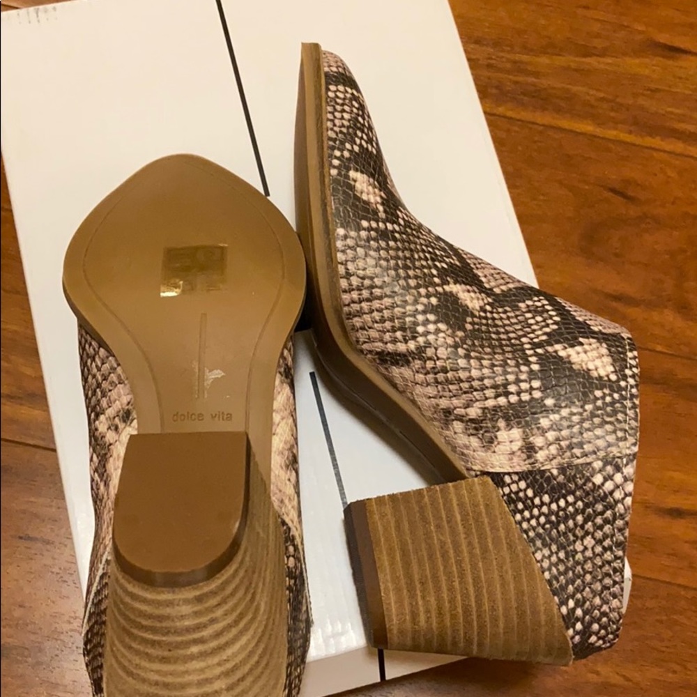 NWT Dolce Vita Snake Print Mule - Picture 5 of 7